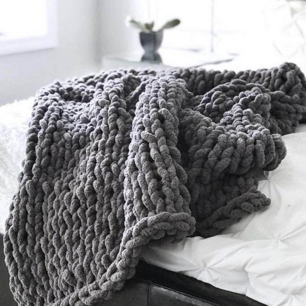Chunky Knit Blanket - Beautiful Home Decor Throw - Soft Chenille Yarn