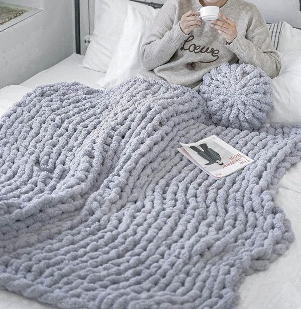Chunky Knit Blanket - Beautiful Home Decor Throw - Soft Chenille Yarn
