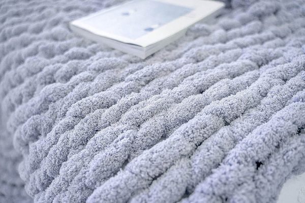 Chunky Knit Blanket - Beautiful Home Decor Throw - Soft Chenille Yarn