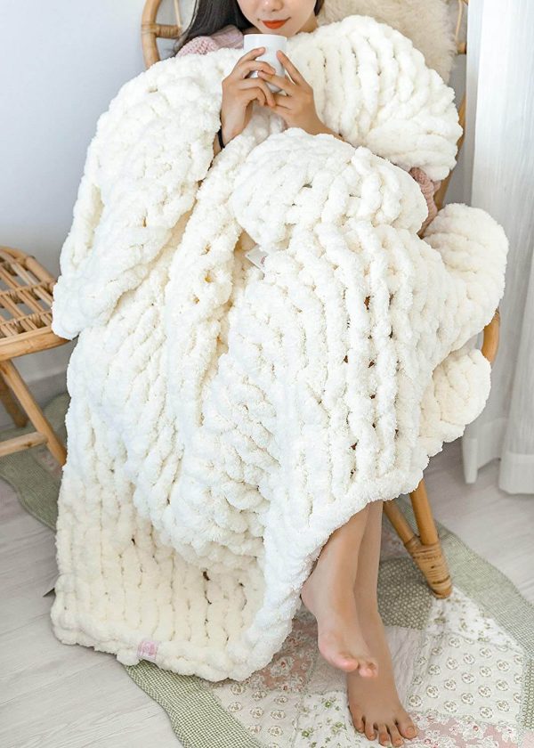 Chunky Knit Blanket - Beautiful Home Decor Throw - Soft Chenille Yarn