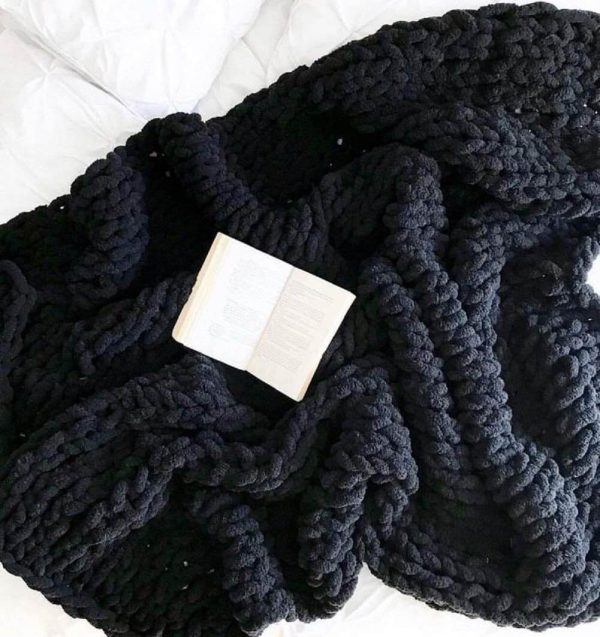 Chunky Knit Blanket - Beautiful Home Decor Throw - Soft Chenille Yarn